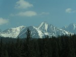 Bialka - Belá 2006, Tak jsme letos Tatry projeli na raftech opravdu důkladně - jak ze slovenské, tak i nově z polské strany. Nižší vodní stavy vynahradilo krásné počasí a super panoramata, o národopisném večeru v kolibě  - fotografie 6