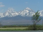 Bialka - Belá 2006, Tak jsme letos Tatry projeli na raftech opravdu důkladně - jak ze slovenské, tak i nově z polské strany. Nižší vodní stavy vynahradilo krásné počasí a super panoramata, o národopisném večeru v kolibě  - fotografie 9