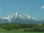 Bialka - Belá 2006, Tak jsme letos Tatry projeli na raftech opravdu důkladně - jak ze slovenské, tak i nově z polské strany. Nižší vodní stavy vynahradilo krásné počasí a super panoramata, o národopisném večeru v kolibě  - fotografie 17