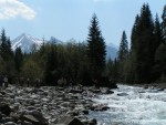 Bialka - Bel 2006, Tak jsme letos Tatry projeli na raftech opravdu dkladn - jak ze slovensk, tak i nov z polsk strany. Ni vodn stavy vynahradilo krsn poas a super panoramata, o nrodopisnm veeru v kolib  - fotografie 39