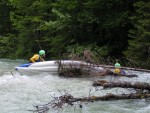 Steyr s adrenalinovm pekvapenm, Fotografie ze zjezdu, jeho program musel bt kvli povodovm stavm ne nkterch rakouskch ekch ponkud upraven. Nevldn poas bylo tentokrt kompenzovno ndhernou raftovou vodou na Steyru, t - fotografie 92