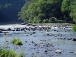 SZAVA - ROMATICK EKA, tdenn plavba, Pjemn tdenn plavba po klasick esk ece, spousty sjzdnch jez, lajsen, pamtek, hospdek, a na zvr ten nejhez a peejnat sek do Pikovic. Dobr poas stejn jako dobr nlada ... - fotografie 39