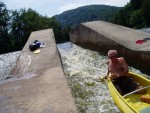 SZAVA - ROMATICK EKA, tdenn plavba, Pjemn tdenn plavba po klasick esk ece, spousty sjzdnch jez, lajsen, pamtek, hospdek, a na zvr ten nejhez a peejnat sek do Pikovic. Dobr poas stejn jako dobr nlada ... - fotografie 65