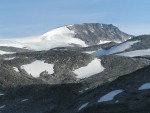 Norsko 2006, Nádherné, pro Norsko ne úplně typické počasí, výstup na nejvyšší horu severní Evropy, vyjížďka  na motorových člunech Geirangerfjordem, pádlování v peřejích norské královny raftingu Sjoi a spousta dal - fotografie 163