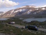 Norsko 2006, Nádherné, pro Norsko ne úplně typické počasí, výstup na nejvyšší horu severní Evropy, vyjížďka  na motorových člunech Geirangerfjordem, pádlování v peřejích norské královny raftingu Sjoi a spousta dal - fotografie 164