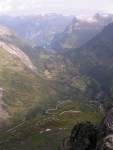 Norsko 2006, Ndhern, pro Norsko ne pln typick poas, vstup na nejvy horu severn Evropy, vyjka  na motorovch lunech Geirangerfjordem, pdlovn v peejch norsk krlovny raftingu Sjoi a spousta dal - fotografie 176