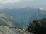 Norsko 2006, Nádherné, pro Norsko ne úplně typické počasí, výstup na nejvyšší horu severní Evropy, vyjížďka  na motorových člunech Geirangerfjordem, pádlování v peřejích norské královny raftingu Sjoi a spousta dal - fotografie 178