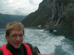 Norsko 2006, Ndhern, pro Norsko ne pln typick poas, vstup na nejvy horu severn Evropy, vyjka  na motorovch lunech Geirangerfjordem, pdlovn v peejch norsk krlovny raftingu Sjoi a spousta dal - fotografie 224