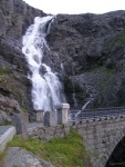 Norsko 2006, Ndhern, pro Norsko ne pln typick poas, vstup na nejvy horu severn Evropy, vyjka  na motorovch lunech Geirangerfjordem, pdlovn v peejch norsk krlovny raftingu Sjoi a spousta dal - fotografie 259