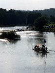 JIŽNÍ PERLY ČESKÝCH ŘEK, Nádherné počasí a skvělá nálada panovala od první chvíle. Berounka měla nad poměry nádhernou vodu stejně jako Otava a Vltava. Následné ochlazení a deště poněkud schladili i počáteční nadšení, ale přes - fotografie 218