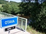 JIŽNÍ PERLY ČESKÝCH ŘEK, Nádherné počasí a skvělá nálada panovala od první chvíle. Berounka měla nad poměry nádhernou vodu stejně jako Otava a Vltava. Následné ochlazení a deště poněkud schladili i počáteční nadšení, ale přes - fotografie 222