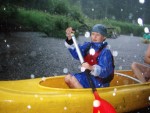 JIŽNÍ PERLY ČESKÝCH ŘEK, Nádherné počasí a skvělá nálada panovala od první chvíle. Berounka měla nad poměry nádhernou vodu stejně jako Otava a Vltava. Následné ochlazení a deště poněkud schladili i počáteční nadšení, ale přes - fotografie 332
