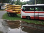 JIŽNÍ PERLY ČESKÝCH ŘEK, Nádherné počasí a skvělá nálada panovala od první chvíle. Berounka měla nad poměry nádhernou vodu stejně jako Otava a Vltava. Následné ochlazení a deště poněkud schladili i počáteční nadšení, ale přes - fotografie 341