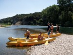 LETN FRANCOUZSK POHODA NA EKCH Gard, Tarn, Herault a Ardeche, Skvl slunen poas na rozdl od detivch ech, jin temperament a b zpasy, skvl vno, ndhern eky, przran a tepl voda, no prost pohoda jak m bt... - fotografie 11