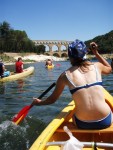 LETN FRANCOUZSK POHODA NA EKCH Gard, Tarn, Herault a Ardeche, Skvl slunen poas na rozdl od detivch ech, jin temperament a b zpasy, skvl vno, ndhern eky, przran a tepl voda, no prost pohoda jak m bt... - fotografie 17