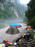 TARA - ERN HORA  - expedin rafting v nejhlubm kaonu Evropy, Bjen expedin raftov akce, skvl parta a bezva posko.... v kombinaci s chvatnou prodou....   co dodat....? zkuste to taky! - fotografie 98