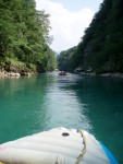 TARA - ČERNÁ HORA  - expediční rafting v nejhlubším kaňonu Evropy, Báječná expediční raftová akce, skvělá parta a bezva počásko.... v kombinaci s úchvatnou přírodou....   co dodat....? zkuste to taky! - fotografie 119