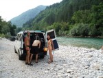 TARA - ČERNÁ HORA  - expediční rafting v nejhlubším kaňonu Evropy, Báječná expediční raftová akce, skvělá parta a bezva počásko.... v kombinaci s úchvatnou přírodou....   co dodat....? zkuste to taky! - fotografie 148