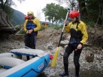 Podzimn RAFTING pod Grossglocknerem, Posledn zahranin rafting sezony 2006 se skuten vydail. Pohodln autobus, slunen a nebvale tepl poas, navc skvle vychytan voda. PROST PARDA NA ZVR SEZONY. - fotografie 16