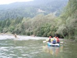 Podzimn RAFTING pod Grossglocknerem, Posledn zahranin rafting sezony 2006 se skuten vydail. Pohodln autobus, slunen a nebvale tepl poas, navc skvle vychytan voda. PROST PARDA NA ZVR SEZONY. - fotografie 28