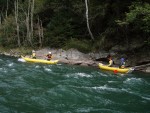 Podzimn RAFTING pod Grossglocknerem, Posledn zahranin rafting sezony 2006 se skuten vydail. Pohodln autobus, slunen a nebvale tepl poas, navc skvle vychytan voda. PROST PARDA NA ZVR SEZONY. - fotografie 37