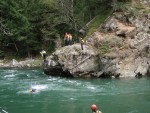 Podzimn RAFTING pod Grossglocknerem, Posledn zahranin rafting sezony 2006 se skuten vydail. Pohodln autobus, slunen a nebvale tepl poas, navc skvle vychytan voda. PROST PARDA NA ZVR SEZONY. - fotografie 44