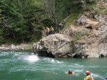 Podzimn RAFTING pod Grossglocknerem, Posledn zahranin rafting sezony 2006 se skuten vydail. Pohodln autobus, slunen a nebvale tepl poas, navc skvle vychytan voda. PROST PARDA NA ZVR SEZONY. - fotografie 45