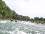 Podzimn RAFTING pod Grossglocknerem, Posledn zahranin rafting sezony 2006 se skuten vydail. Pohodln autobus, slunen a nebvale tepl poas, navc skvle vychytan voda. PROST PARDA NA ZVR SEZONY. - fotografie 67