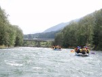 Podzimn RAFTING pod Grossglocknerem, Posledn zahranin rafting sezony 2006 se skuten vydail. Pohodln autobus, slunen a nebvale tepl poas, navc skvle vychytan voda. PROST PARDA NA ZVR SEZONY. - fotografie 71