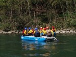 Podzimn RAFTING pod Grossglocknerem, Posledn zahranin rafting sezony 2006 se skuten vydail. Pohodln autobus, slunen a nebvale tepl poas, navc skvle vychytan voda. PROST PARDA NA ZVR SEZONY. - fotografie 72