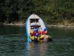 Podzimn RAFTING pod Grossglocknerem, Posledn zahranin rafting sezony 2006 se skuten vydail. Pohodln autobus, slunen a nebvale tepl poas, navc skvle vychytan voda. PROST PARDA NA ZVR SEZONY. - fotografie 81