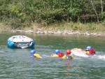 Podzimn RAFTING pod Grossglocknerem, Posledn zahranin rafting sezony 2006 se skuten vydail. Pohodln autobus, slunen a nebvale tepl poas, navc skvle vychytan voda. PROST PARDA NA ZVR SEZONY. - fotografie 83