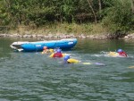 Podzimn RAFTING pod Grossglocknerem, Posledn zahranin rafting sezony 2006 se skuten vydail. Pohodln autobus, slunen a nebvale tepl poas, navc skvle vychytan voda. PROST PARDA NA ZVR SEZONY. - fotografie 84