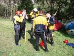 Podzimn RAFTING pod Grossglocknerem, Posledn zahranin rafting sezony 2006 se skuten vydail. Pohodln autobus, slunen a nebvale tepl poas, navc skvle vychytan voda. PROST PARDA NA ZVR SEZONY. - fotografie 91