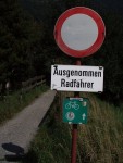 Podzimn RAFTING pod Grossglocknerem, Posledn zahranin rafting sezony 2006 se skuten vydail. Pohodln autobus, slunen a nebvale tepl poas, navc skvle vychytan voda. PROST PARDA NA ZVR SEZONY. - fotografie 93