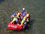 Podzimn RAFTING pod Grossglocknerem, Posledn zahranin rafting sezony 2006 se skuten vydail. Pohodln autobus, slunen a nebvale tepl poas, navc skvle vychytan voda. PROST PARDA NA ZVR SEZONY. - fotografie 100