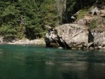 Podzimn RAFTING pod Grossglocknerem, Posledn zahranin rafting sezony 2006 se skuten vydail. Pohodln autobus, slunen a nebvale tepl poas, navc skvle vychytan voda. PROST PARDA NA ZVR SEZONY. - fotografie 124