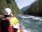 Podzimn RAFTING pod Grossglocknerem, Posledn zahranin rafting sezony 2006 se skuten vydail. Pohodln autobus, slunen a nebvale tepl poas, navc skvle vychytan voda. PROST PARDA NA ZVR SEZONY. - fotografie 138