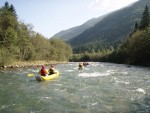 Podzimn RAFTING pod Grossglocknerem, Posledn zahranin rafting sezony 2006 se skuten vydail. Pohodln autobus, slunen a nebvale tepl poas, navc skvle vychytan voda. PROST PARDA NA ZVR SEZONY. - fotografie 148