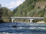 Podzimn RAFTING pod Grossglocknerem, Posledn zahranin rafting sezony 2006 se skuten vydail. Pohodln autobus, slunen a nebvale tepl poas, navc skvle vychytan voda. PROST PARDA NA ZVR SEZONY. - fotografie 151