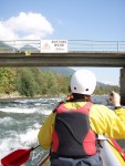 Podzimn RAFTING pod Grossglocknerem, Posledn zahranin rafting sezony 2006 se skuten vydail. Pohodln autobus, slunen a nebvale tepl poas, navc skvle vychytan voda. PROST PARDA NA ZVR SEZONY. - fotografie 164