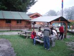 Podzimn RAFTING pod Grossglocknerem, Posledn zahranin rafting sezony 2006 se skuten vydail. Pohodln autobus, slunen a nebvale tepl poas, navc skvle vychytan voda. PROST PARDA NA ZVR SEZONY. - fotografie 181