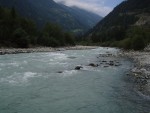 Podzimn RAFTING pod Grossglocknerem, Posledn zahranin rafting sezony 2006 se skuten vydail. Pohodln autobus, slunen a nebvale tepl poas, navc skvle vychytan voda. PROST PARDA NA ZVR SEZONY. - fotografie 190