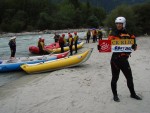 Podzimn RAFTING pod Grossglocknerem, Posledn zahranin rafting sezony 2006 se skuten vydail. Pohodln autobus, slunen a nebvale tepl poas, navc skvle vychytan voda. PROST PARDA NA ZVR SEZONY. - fotografie 198