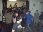 ZAMYKN LABE a ukonen vodck sezony 2006, Nramn spokojenost s poasm a dopolednm posezenm na naem pozemku u Labe ostartovalo tradin akciku, zamykn Labe a ukonen vodck sezony 2006. Pjemn plavbika, spousta kamard a na zvr - fotografie 138