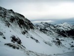 NZK TAURY - vyhldkov vrcholy, Ndhern poas a hlavn: SNH, SNH, SNH A zase SNH.
I pes nepznivou pedpovd bylo nakonec super poas a nedln sjezd z Preberu (2.740 m) byl tenikou na dortu. - fotografie 38