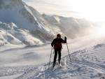 Nzk Taury na skialpech, Alpsk poas tentokrt ukzalo vechny sv tve, od mraziv ledovho slunce, pes alpskou horskou boui s vichic, a po usmvav slunen den. Take jako obvykle dky Alponoi :-) - fotografie 96