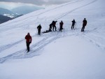 Nzk Taury na skialpech, Alpsk poas tentokrt ukzalo vechny sv tve, od mraziv ledovho slunce, pes alpskou horskou boui s vichic, a po usmvav slunen den. Take jako obvykle dky Alponoi :-) - fotografie 117