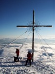 Nízké Taury na skialpech, Alpské počasí tentokrát ukázalo všechny své tváře, od mrazivě ledového slunce, přes alpskou horskou bouři s vichřicí, až po usměvavý sluneční den. Takže jako obvykle díky Alponoši :-) - fotografie 157