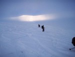 Nzk Taury na skialpech, Alpsk poas tentokrt ukzalo vechny sv tve, od mraziv ledovho slunce, pes alpskou horskou boui s vichic, a po usmvav slunen den. Take jako obvykle dky Alponoi :-) - fotografie 162